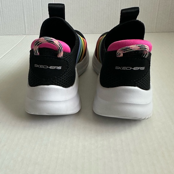 Skechers Kids Sneakers with Black Mesh and Rainbow Bands‎ - Picture 5 of 8